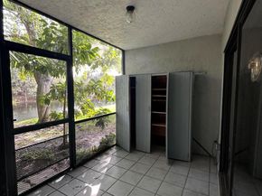 301 Harbour Pointe Way, Greenacres FL 33413