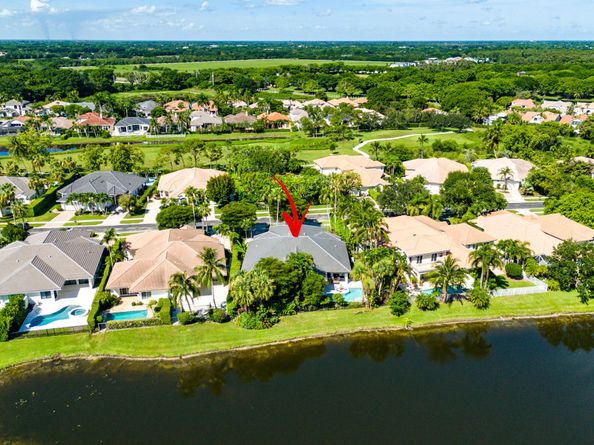 2800 Twin Oaks Way, Wellington FL 33414