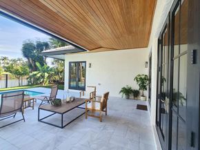 2800 Twin Oaks Way, Wellington FL 33414