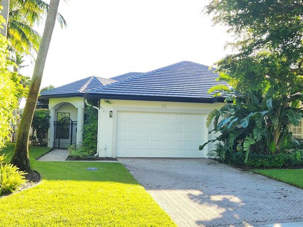 2800 Twin Oaks Way, Wellington FL 33414