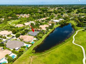 2800 Twin Oaks Way, Wellington FL 33414