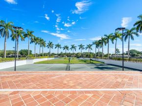 2800 Twin Oaks Way, Wellington FL 33414