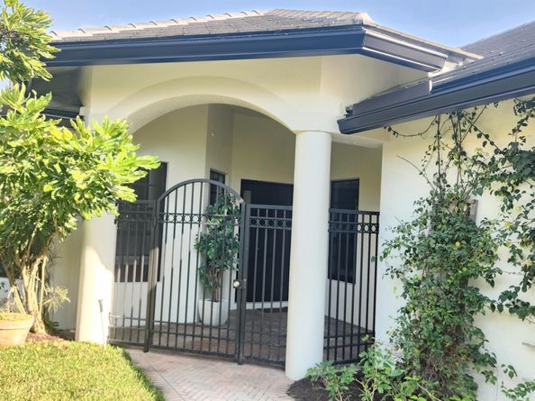 2800 Twin Oaks Way, Wellington FL 33414