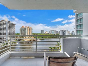2670 E Sunrise Blvd