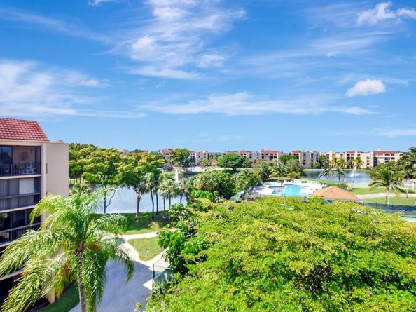 755 Dotterel Road 1512, Delray Beach FL 33444