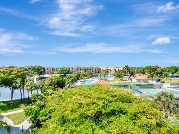 755 Dotterel Road 1512, Delray Beach FL 33444