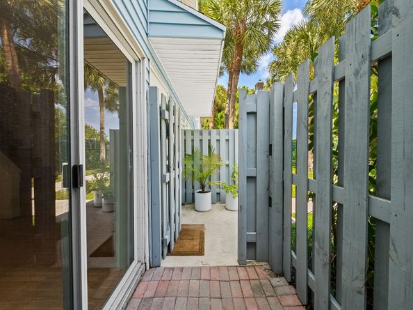 1989 NE 15th Ave 1989, Fort Lauderdale FL 33305