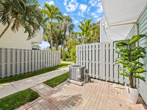 1989 NE 15th Ave 1989, Fort Lauderdale FL 33305