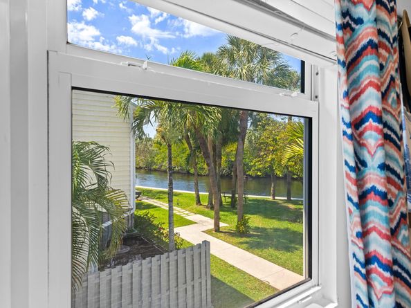 1989 NE 15th Ave 1989, Fort Lauderdale FL 33305