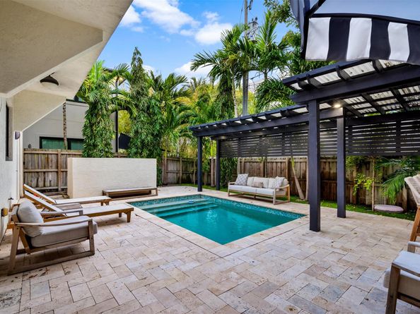 605 NE 15th Ave, Fort Lauderdale FL 33304