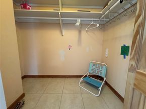956 Mockingbird Ln 506, Plantation FL 33324