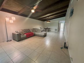 956 Mockingbird Ln 506, Plantation FL 33324