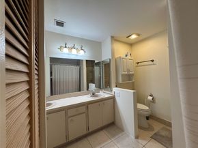 956 Mockingbird Ln 506, Plantation FL 33324