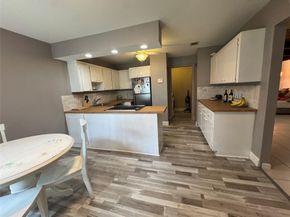 956 Mockingbird Ln 506, Plantation FL 33324