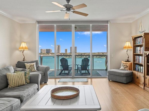 2640 Lake Shore Drive 708, Riviera Beach FL 33404