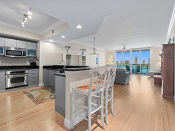 2640 Lake Shore Drive