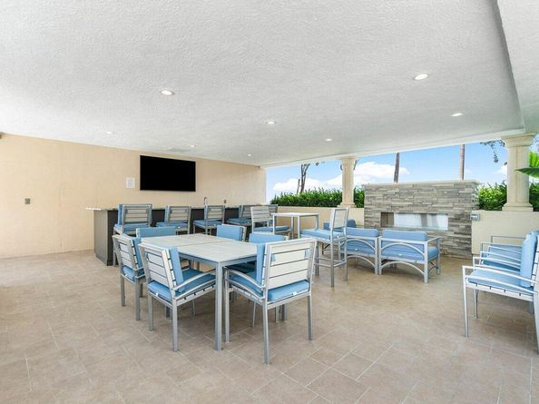 2640 Lake Shore Drive 708, Riviera Beach FL 33404