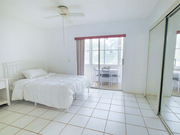 319 Chatham P, West Palm Beach FL 33417