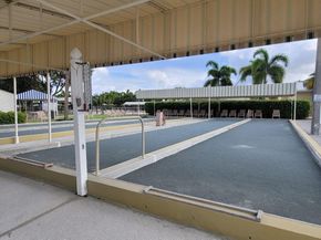 319 Chatham P, West Palm Beach FL 33417