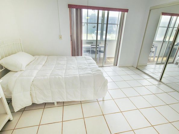 319 Chatham P, West Palm Beach FL 33417