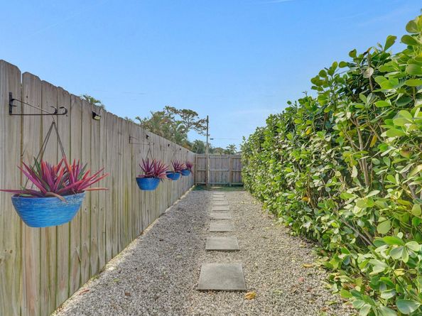 301 SW 9th St, Fort Lauderdale FL 33315