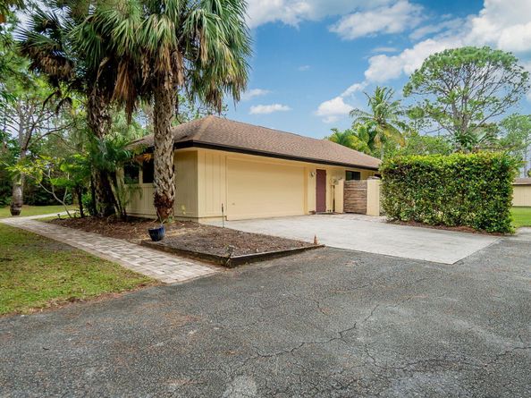 8212 150th Court N, Palm Beach Gardens FL 33418