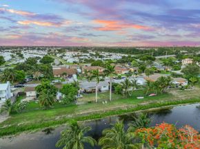 1034 SW 24th Ave, Boynton Beach FL 33426