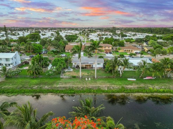 1034 SW 24th Ave, Boynton Beach FL 33426
