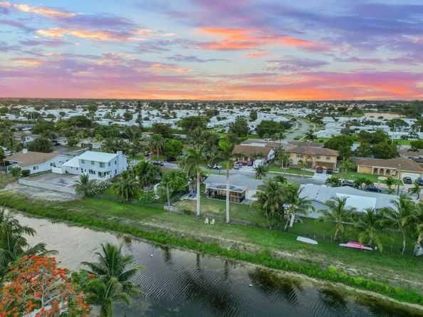1034 SW 24th Ave, Boynton Beach FL 33426