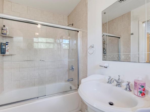 4365 Coral Springs Drive 1a, Coral Springs FL 33065