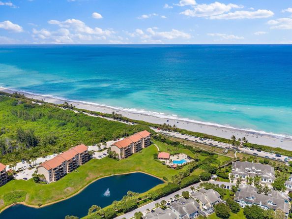 401 Ocean Bluffs Boulevard 105, Jupiter FL 33477