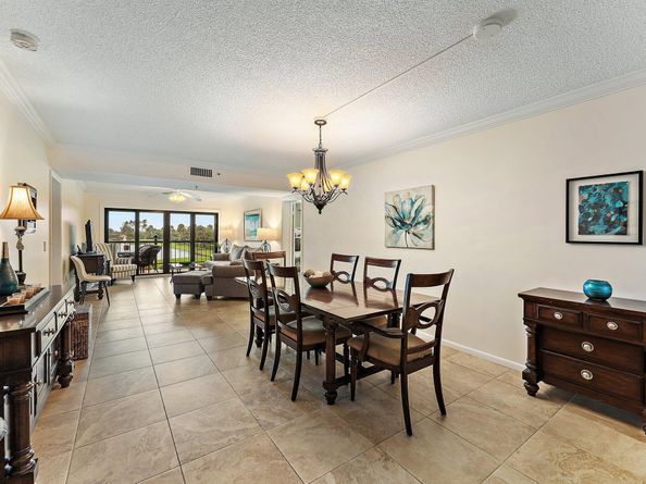 401 Ocean Bluffs Boulevard 105, Jupiter FL 33477