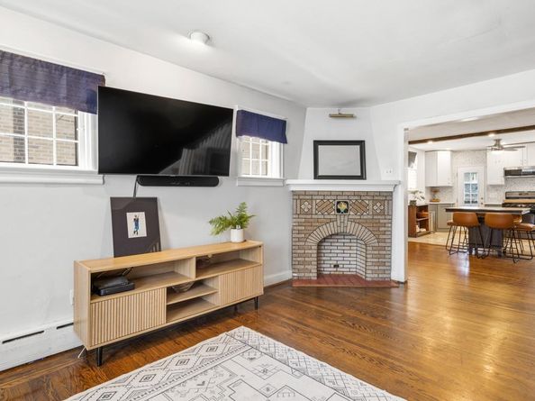 7811 N Fillmore Street, Philadelphia PA 19111