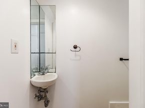 856 N 20TH Street, Philadelphia PA 19130