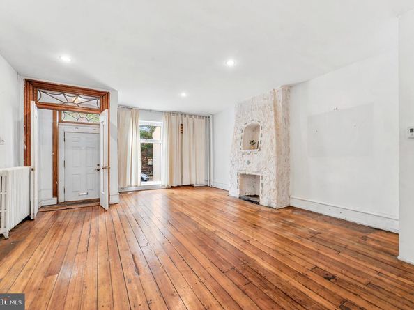 2203 Spruce Street, Philadelphia PA 19103