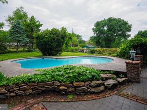 1465 Makefield Road, Yardley PA 19067