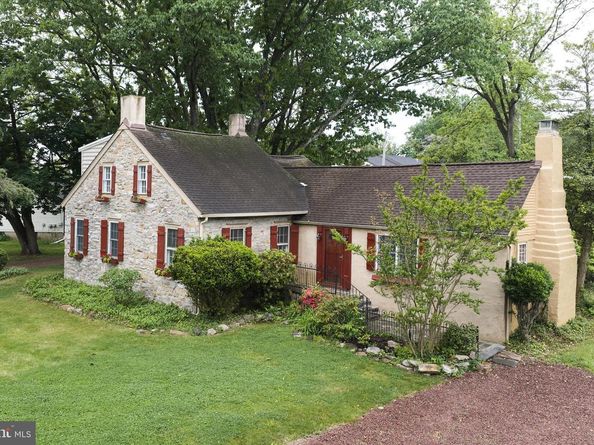 1465 Makefield Road, Yardley PA 19067