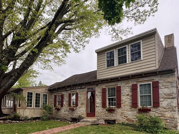 1465 Makefield Road, Yardley PA 19067