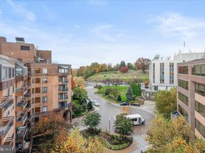 2111 Wisconsin Avenue NW 118, Washington DC 20007