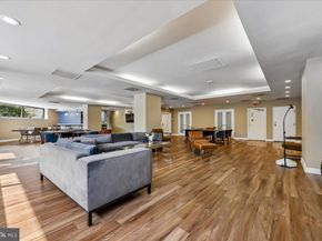 2111 Wisconsin Avenue NW 118, Washington DC 20007