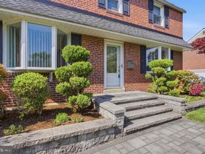 418 Colonial Park Drive, Springfield PA 19064
