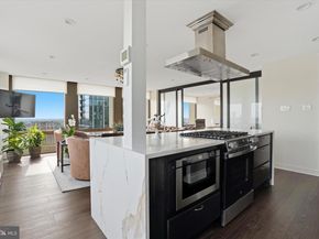 200 Locust Street 29DN, Philadelphia PA 19106