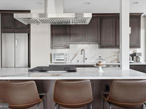 200 Locust Street 29DN, Philadelphia PA 19106