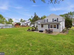1040 Eisenhower Avenue, Woodlyn PA 19094