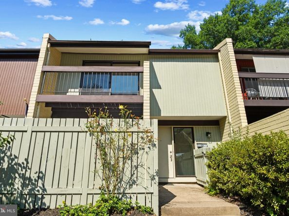 11164 Saffold Way, Reston VA 20190