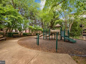 4862 Eisenhower Avenue 273, Alexandria VA 22304
