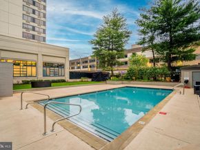 2001 Hamilton Street 927, Philadelphia PA 19130
