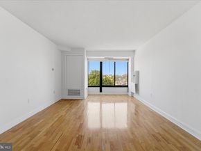 2001 Hamilton Street 927, Philadelphia PA 19130