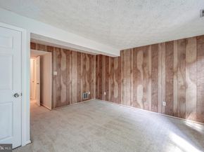 2880 S Meade Street, Arlington VA 22206