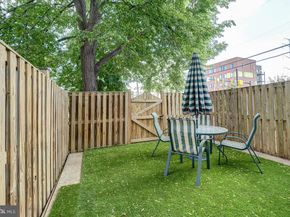 2880 S Meade Street, Arlington VA 22206